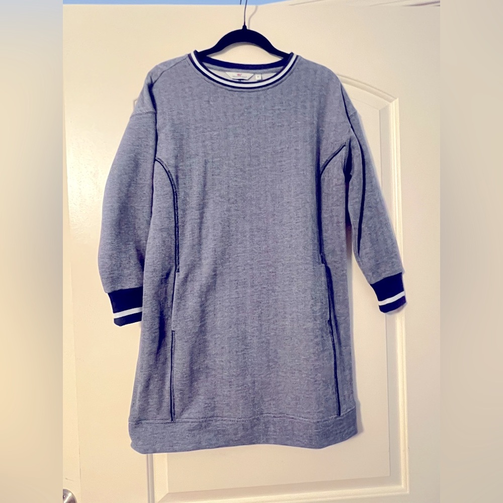 VGUC, Vineyard Vines sweatshirt dress with POCKETS, medium